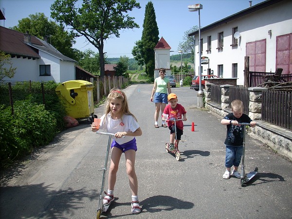 Závod na koloběžkách